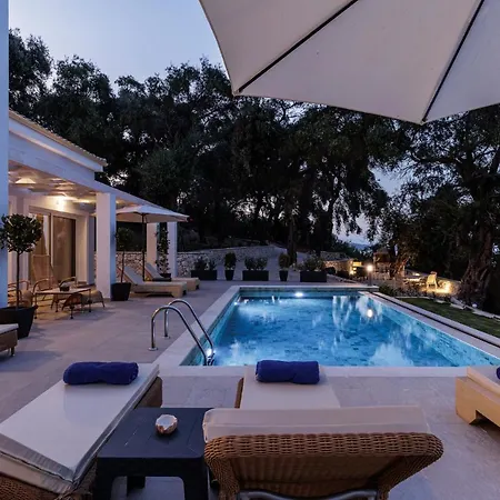 Nisos Corfu * Benitses (Corfu)