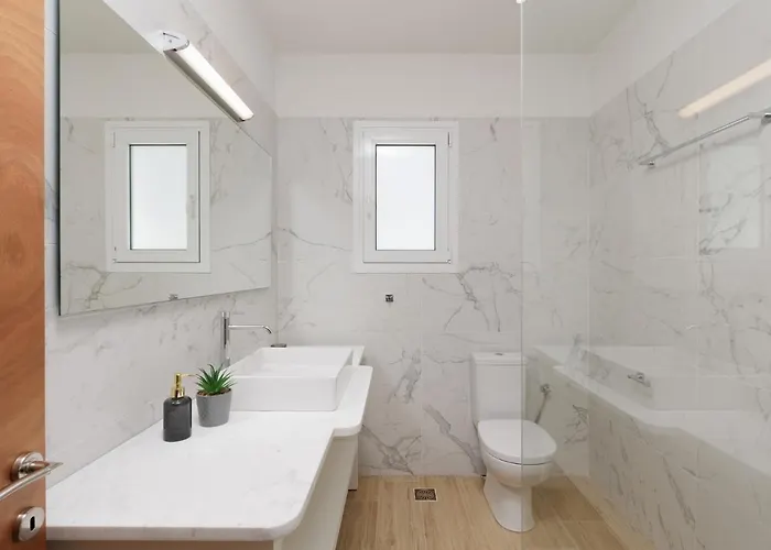 Nisos Corfu * Benitses (Corfu)